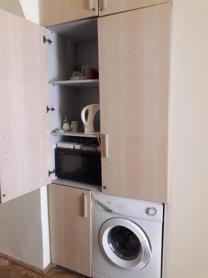 Small Room With A Private External Bathroom Kaunas Exterior foto